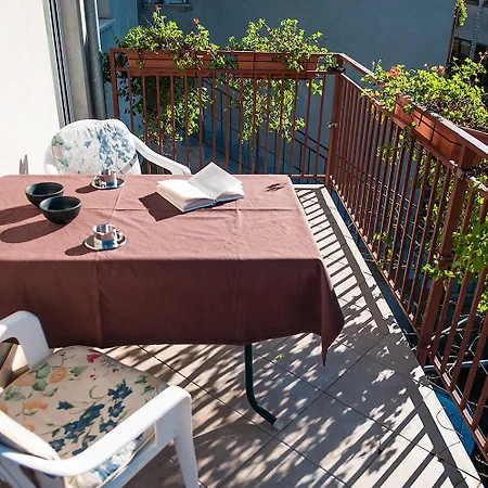 Anita Apartment